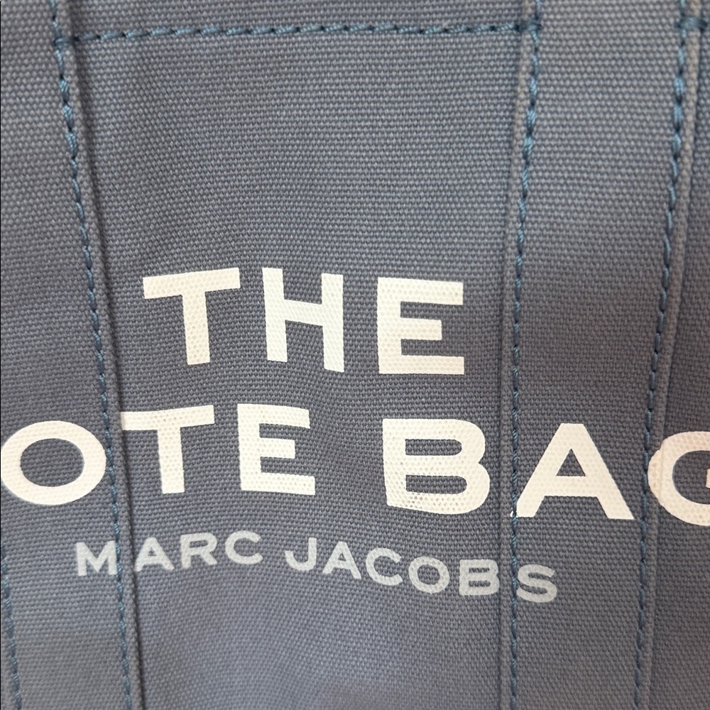 Marc Jacobs Tote Bag - Picture 2 of 9